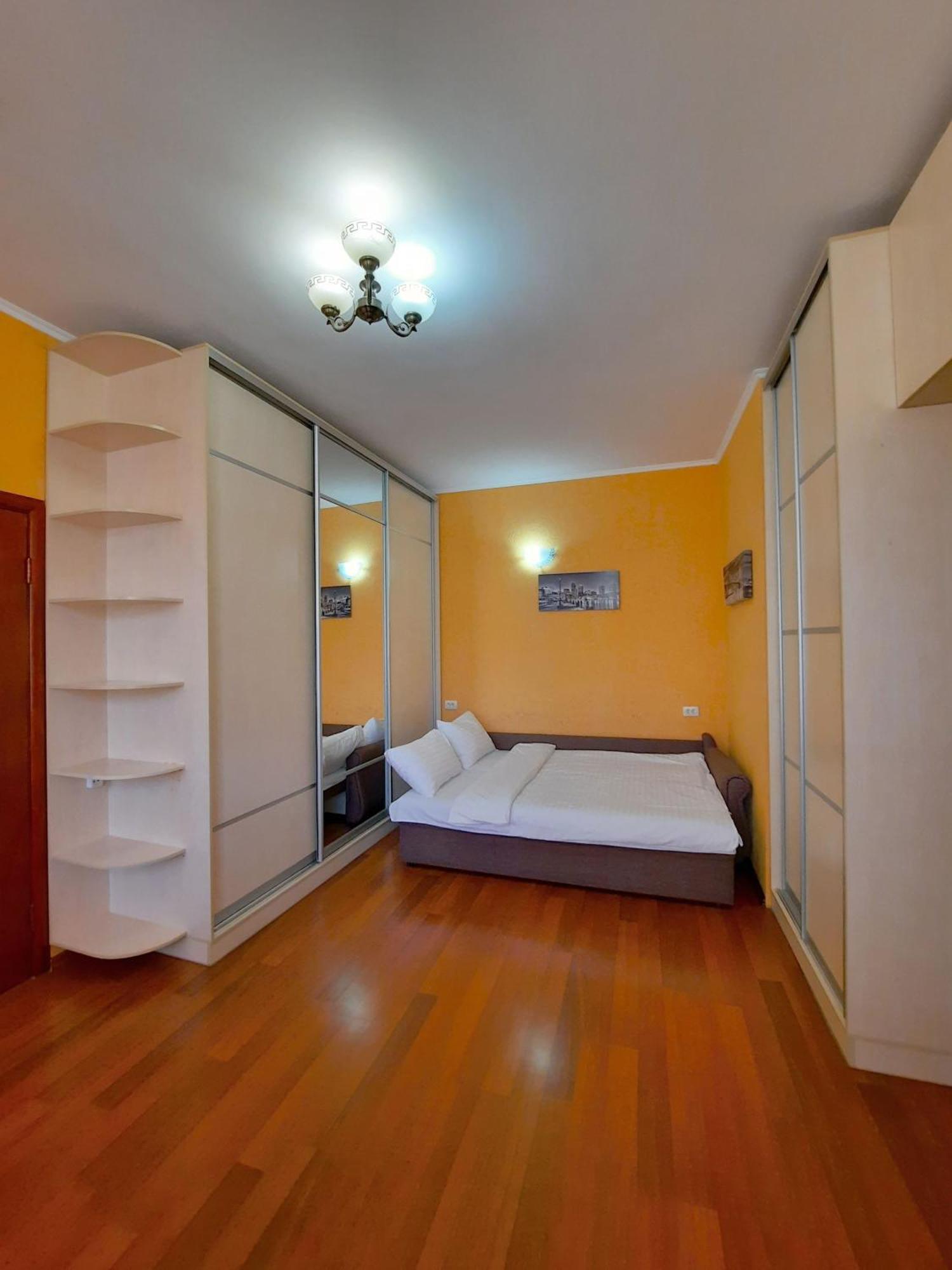 Alex Apartments: Central Two-Room Apartment with 24/7 Self-Check-In Poltava Exterior photo